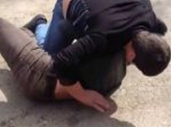 Агрессивный мужчина ударил осколком бутылки приятеля в шею в Тирасполе