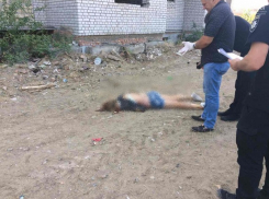 Смертельный прыжок с крыши многоэтажки совершила 19-летняя украинка после самоубийства любимого парня