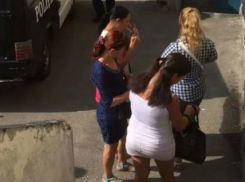 Задержание проституток на улице Каля Басарабией сняли на видео 