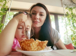 Подросшую дочь Филата «в розовом» показала его бывшая жена 