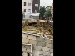 Срочно! В Кишиневе обвалился грунт на объекте незаконного строительства