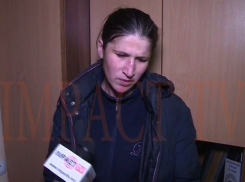 Бросившая своих маленьких детей женщина из Ниспорен попыталась спрятаться под кроватью