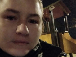 «Бросили меня, как собаку»: женщина родом из Молдовы живет в парке в Италии