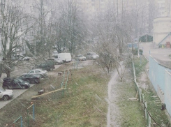 Вопреки прогнозам метеорологов, после ритуала молодых мам на Молдову обрушились снегопады