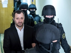 Защита Влада Филата заявила, что он готов рассказать о «краже века», и подала жалобы на свидетелей