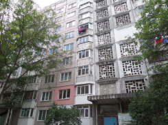 Смертельный прыжок с балкона 9-го этажа на Ботанике попыталась совершить девушка