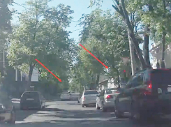 Массовое нарушение автолюбителями правил со столкновением сняли на видео в Кишиневе
