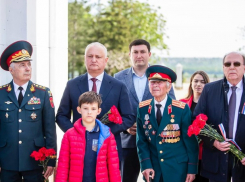 Додон принял участие в церемонии захоронения останков 15 воинов Красной армии