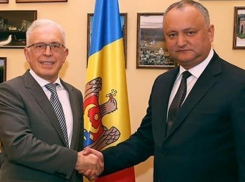 Возведения железного занавеса пообещал не допустить Игорь Додон на встрече с генсеком Ассамблеи СНГ