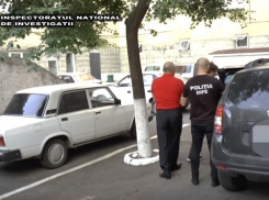 Задержание таможенников, обокравших госбюджет на 5 миллионов леев, сняли на видео в Кишиневе