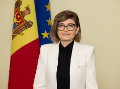 Депутат от PAS незаконно припарковалась возле больницы и избежала штрафа