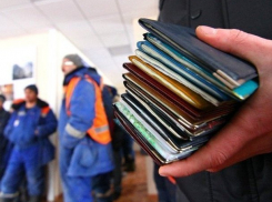 Банду «посудных» мошенников выдворили из Узбекистана в Молдову