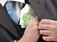 Кагульский адвокат совершил крупное вымогательство от жены подсудимого