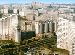 Символ Кишинева «Ворота города» покрылся плесенью и выглядит удручающе
