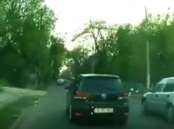 Автомобиль с румынскими номерами «подрезал» кишиневца, ударил и скрылся