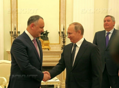 По результатам встречи Додона и Путина период легализации для молдаван в РФ продлен до 12 мая 