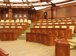 Демократы и их сателлиты сорвали инициированную социалистами отставку Галбура 