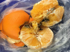 Жуткие апельсины из супермаркета вызвали эмоциональные споры жителей Кишинева