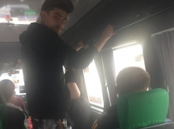 Девушка подверглась «грязным» домогательствам в кишиневской маршрутке