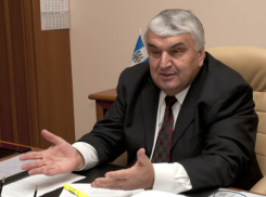 Урекян попытался стать президентом за двумя бутылками водки с Дьяковым, но помешали «дела дочерей»