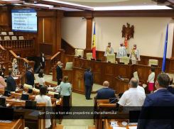 Парламент сформировал постоянные комиссии и закрыл весенне-летнюю сессию 