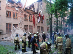 Теракт и удар стихии: две версии обрушения здания университета в Донецке 