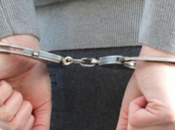 Мужчина избил мать и дедушку в наркотическом угаре