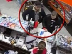 Молодые люди, совершившие преступление на автозаправочной станции Кишинева, попали на видео