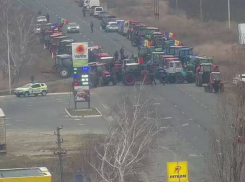 Гросу отказывается встречаться с фермерами, перекрывшими таможню