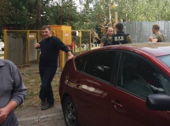 Застройщик двора в Кишиневе «подверг физическому насилию женщину» и захватил землю