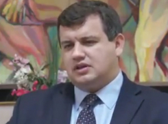 Более половины депутатов молдавского парламента оказались гражданами Румынии