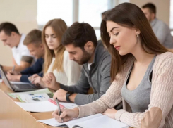 Молдова - в топ-10 стран с наибольшим числом женщин на 100 мужчин