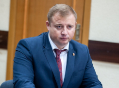 Облитый зеленкой чиновник может остаться без зрения