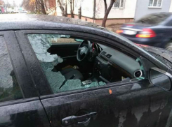 Взрывчаткой, гранатами и электрошокером решили жители Кишинева победить автовандалов