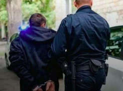 В Чимишлии парень избил соседа сапой по голове