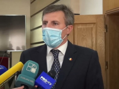 Киртоакэ вновь призывает к «запрету коммунизма»