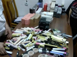 Проводник-мужчина вез из Одессы в Кишинев огромный запас косметики для женщин