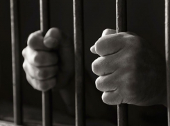 7 лет тюрьмы: 25-летний мужчина похитил и изнасиловал 66-летнюю соседку 