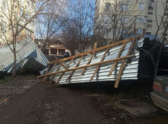 Обрушившаяся на Молдову буря натворила множество бед: спасатели ликвидируют последствия