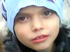 Зверское убийство: мужчина на могиле напоил мальчика водкой и более 30 раз ударил ножом