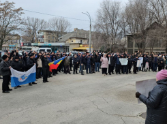 Железнодорожники Молдовы продолжают протестовать: Люди месяцами сидят без зарплат