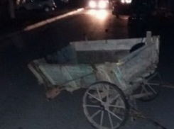 Женщина и мужчина получили травмы в столкновении автомобиля и телеги в Конгазе