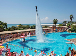 Гросу заявил, что у PAS много работы и уехал греть кости на море в пятизвездочный отель