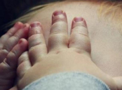 В Бендерах мужчина жестоко избил 6-месячного ребенка