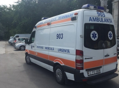 Жизнь попавшего под солнечный удар 80-летнего молдаванина оказалась под угрозой