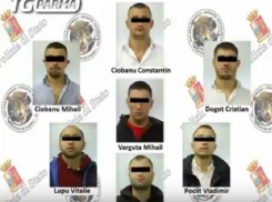 Итальянские карабинеры схватили мужчину во время крещения ребенка и еще шесть членов «молдавской банды»