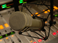 Парламентское большинство поддержало поправки в Кодекс о ТВ и радио, внесенные ПСРМ