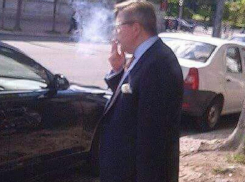 Курящего в общественном месте Пиркку Тапиола «поймали» в центре Кишинева