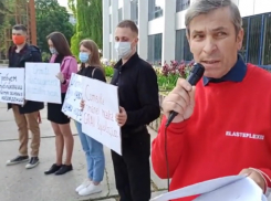 Против уничтожения сотен деревьев протестуют жители Бельц