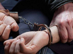 Взятку в 20 тысяч евро получили мошенники, пообещавшие избавить от наказания торговца героином